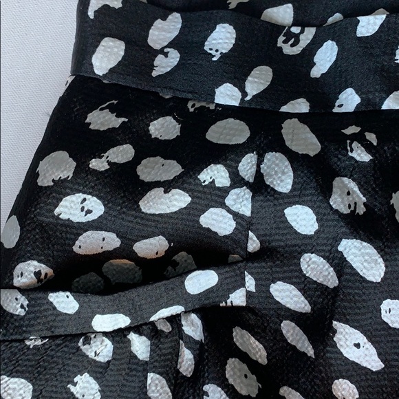 Forever 21 Black & White pockets silky  S/P - Picture 2 of 8